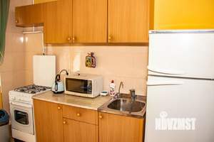 2-к квартира, посуточно, 60м2, 1/1 этаж