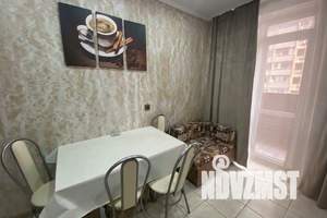 1-к квартира, посуточно, 42м2, 3/25 этаж
