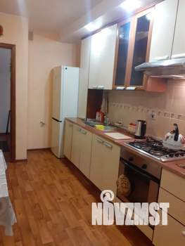 2-к квартира, посуточно, 65м2, 4/10 этаж