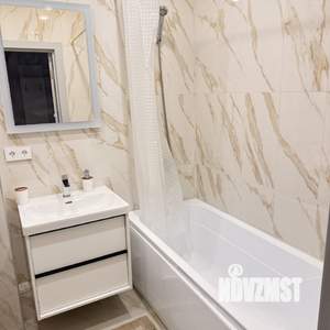 1-к квартира, посуточно, 38м2, 8/20 этаж