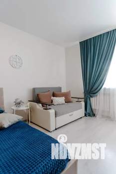 Студия квартира, посуточно, 28м2, 21/23 этаж