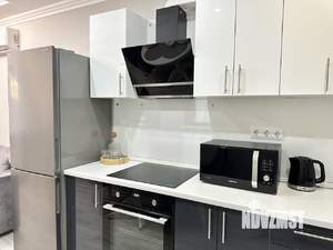 2-к квартира, посуточно, 45м2, 10/33 этаж