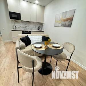 Студия квартира, посуточно, 30м2, 6/25 этаж