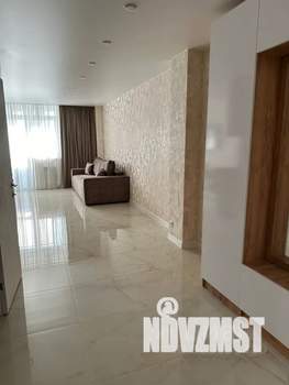 Студия квартира, посуточно, 35м2, 18/18 этаж