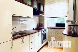 2-к квартира, посуточно, 58м2, 2/5 этаж