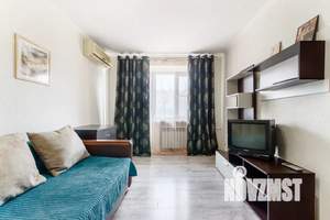 1-к квартира, посуточно, 35м2, 3/6 этаж