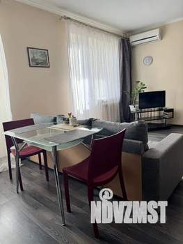 Студия квартира, посуточно, 42м2, 12/15 этаж