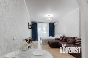 Студия квартира, посуточно, 35м2, 3/17 этаж