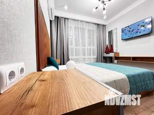 1-к квартира, посуточно, 42м2, 13/25 этаж