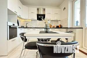 2-к квартира, посуточно, 58м2, 9/25 этаж