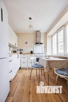 1-к квартира, посуточно, 49м2, 1/1 этаж