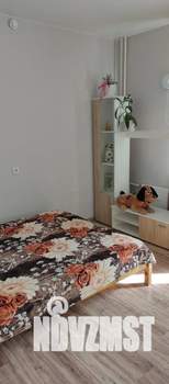 Студия квартира, посуточно, 36м2, 3/16 этаж