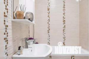 1-к квартира, посуточно, 32м2, 6/25 этаж