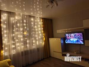 1-к квартира, посуточно, 37м2, 1/18 этаж