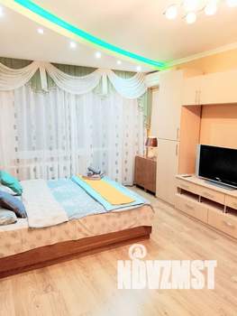 1-к квартира, посуточно, 42м2, 3/10 этаж