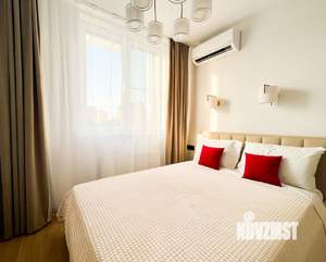 1-к квартира, посуточно, 35м2, 4/19 этаж