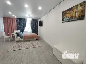 Студия квартира, посуточно, 35м2, 10/19 этаж