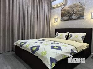 1-к квартира, посуточно, 37м2, 22/32 этаж