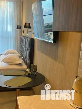 Студия квартира, посуточно, 35м2, 8/20 этаж