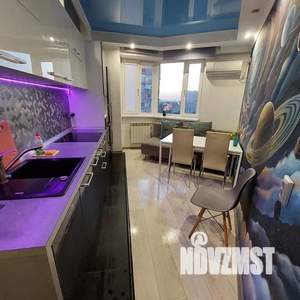 2-к квартира, посуточно, 75м2, 13/21 этаж