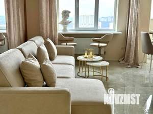 Студия квартира, посуточно, 65м2, 24/24 этаж