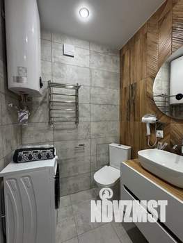 Студия квартира, посуточно, 36м2, 10/18 этаж