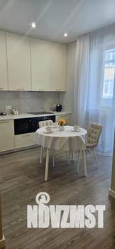 2-к квартира, посуточно, 42м2, 21/24 этаж