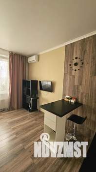 Студия квартира, посуточно, 28м2, 2/19 этаж