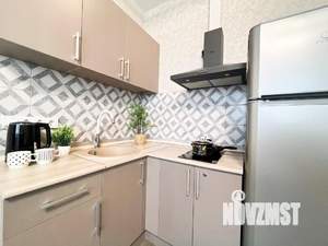 1-к квартира, посуточно, 37м2, 1/1 этаж