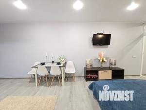 Студия квартира, посуточно, 35м2, 24/32 этаж