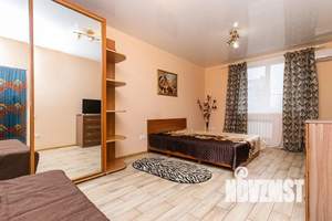 Студия квартира, посуточно, 40м2, 1/3 этаж