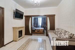 1-к квартира, посуточно, 68м2, 5/8 этаж
