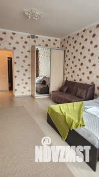 1-к квартира, посуточно, 55м2, 1/2 этаж