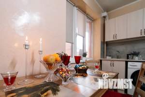 1-к квартира, посуточно, 60м2, 1/2 этаж