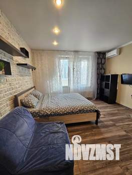 Студия квартира, посуточно, 28м2, 2/19 этаж