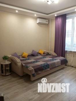 1-к квартира, посуточно, 38м2, 7/17 этаж