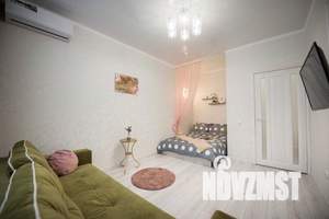 1-к квартира, посуточно, 40м2, 2/19 этаж