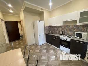 1-к квартира, посуточно, 38м2, 1/18 этаж