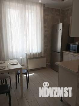 1-к квартира, посуточно, 38м2, 7/17 этаж