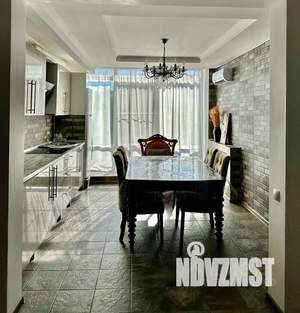 2-к квартира, посуточно, 60м2, 2/4 этаж