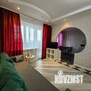 1-к квартира, посуточно, 40м2, 8/10 этаж