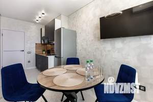 1-к квартира, посуточно, 42м2, 18/25 этаж