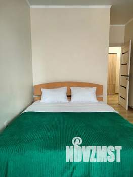 1-к квартира, посуточно, 40м2, 9/25 этаж