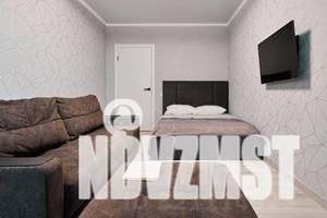 1-к квартира, посуточно, 45м2, 18/25 этаж