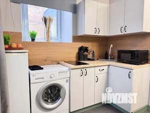 Студия квартира, посуточно, 25м2, 1/4 этаж