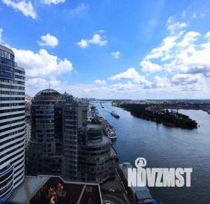 Студия квартира, посуточно, 40м2, 23/32 этаж