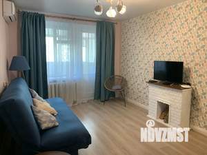 1-к квартира, посуточно, 40м2, 6/9 этаж