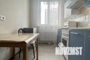 1-к квартира, посуточно, 33м2, 14/25 этаж