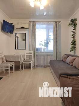 Студия квартира, посуточно, 25м2, 1/3 этаж