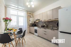 1-к квартира, посуточно, 38м2, 5/25 этаж